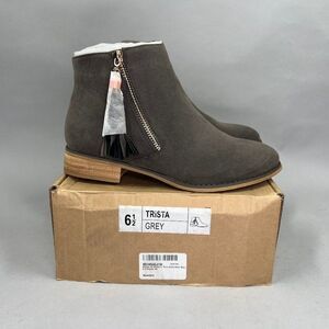 Brinley Co. Ankle Boots Women's Size 6.5 Trista Gray Suede Tassel‎ Zip Booties